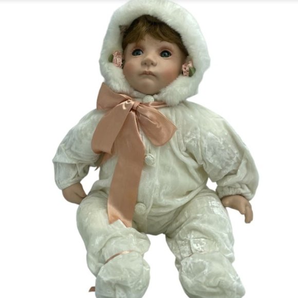 Kay McKee World Gallery Limited Katie Porcelain Collectible Doll Home Display - Picture 6 of 16